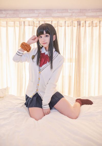外地女孩疑遭伤害街头崩溃大哭